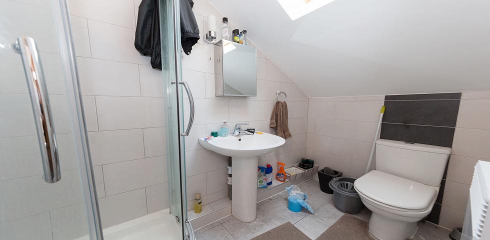 			COUNCIL TAX and WATER INCLUDED, Studio Apartment, 1 bath, 1 reception Studio			 Melrose Avenue, WILLESDEN GREEN